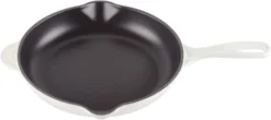 Le Creuset9" Classic Cast Iron Handle Skillet - White